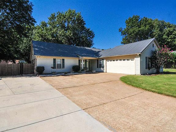 2nd image of 5597 Autumn Glen Dr