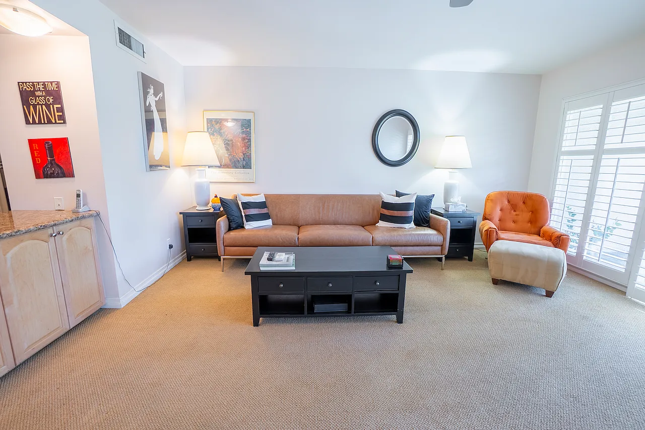 2 bed, 1000 sqft, $2,500 — Photo 4