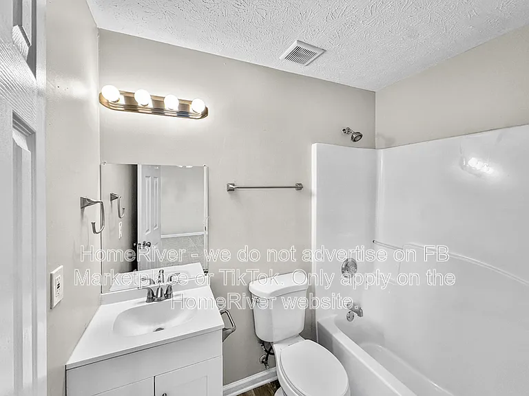 178 Marsh Glen Dr — Photo 12