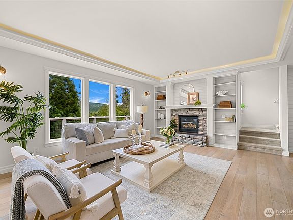 4th image of 4727 Columbus Avenue