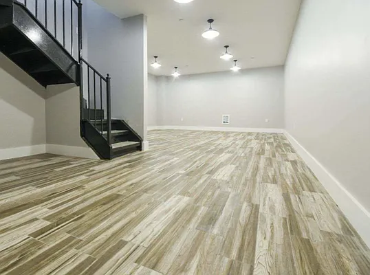 Rented by Hagstrom Management Inc | media 4