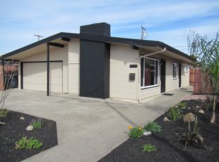 518 N Sunset Dr, Lodi, CA 95240