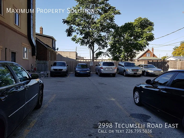 2998 Tecumseh Rd E — Photo 7