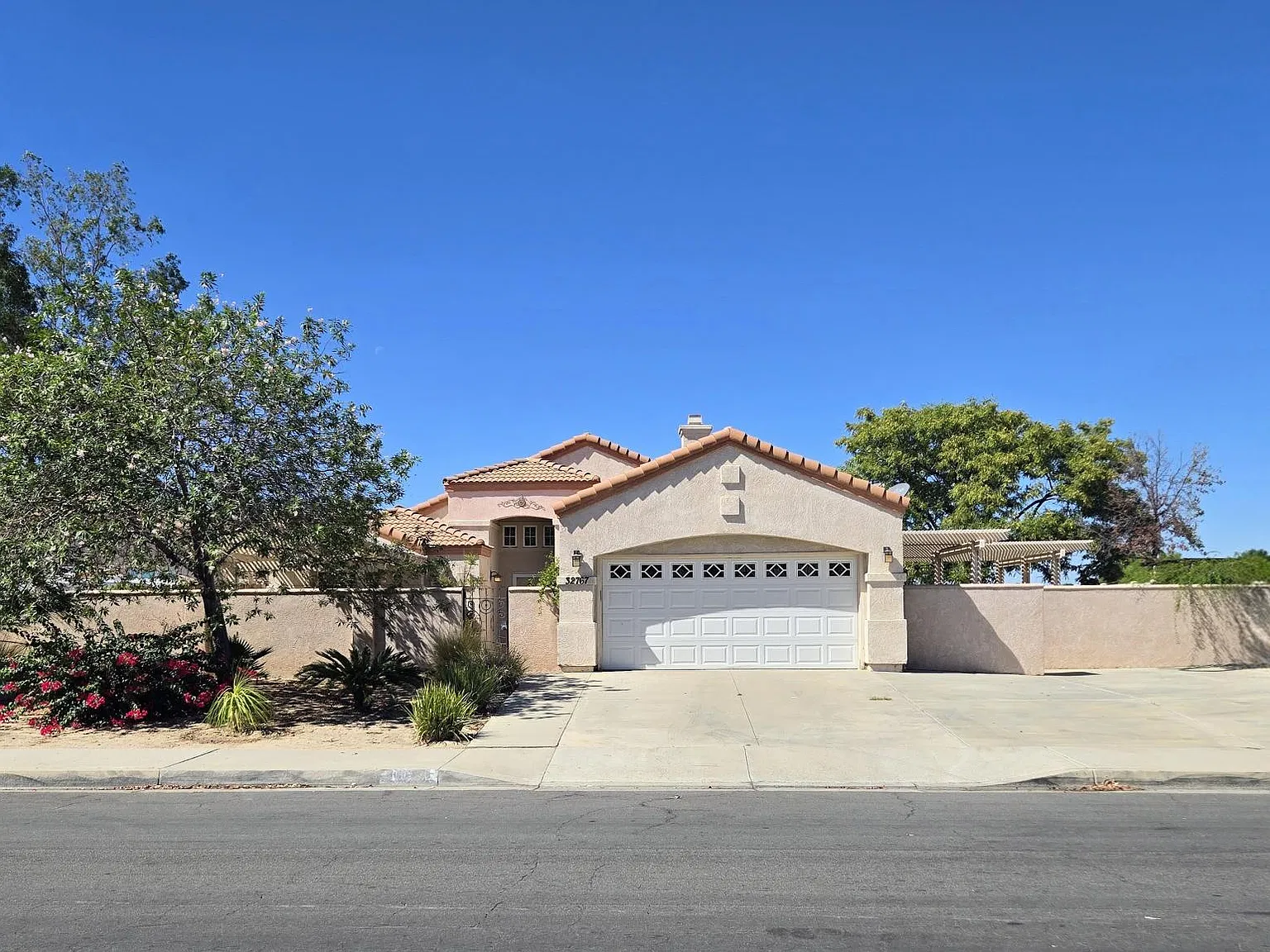 3 bed, 1529 sqft, $2,750 — Photo 2