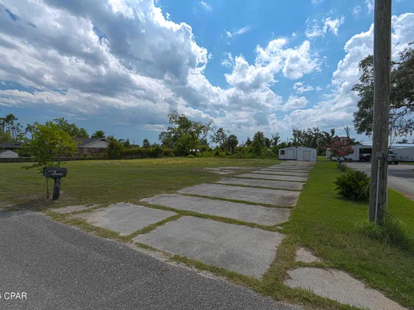 7305 Market St, Southport, FL 32409