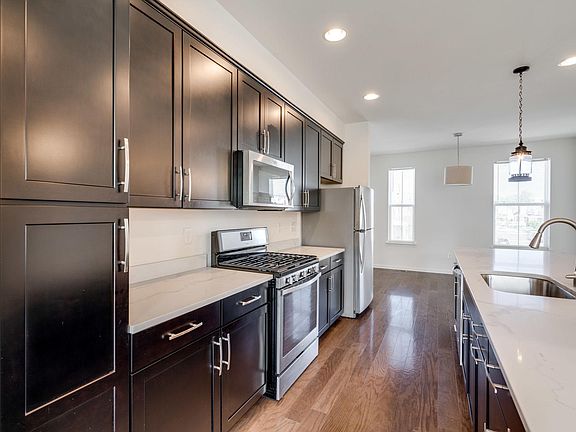 5th image of 1106 Hudgins Farm Cir