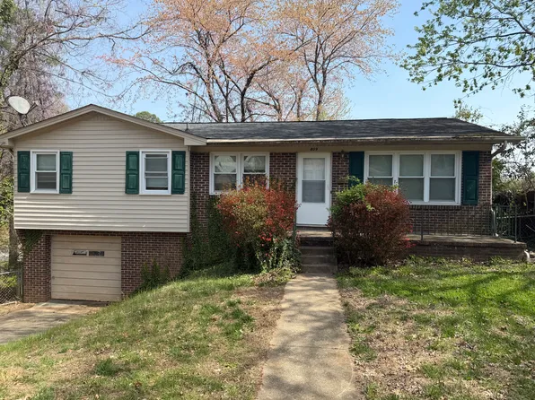 809 Westview Dr, Danville, VA 24540