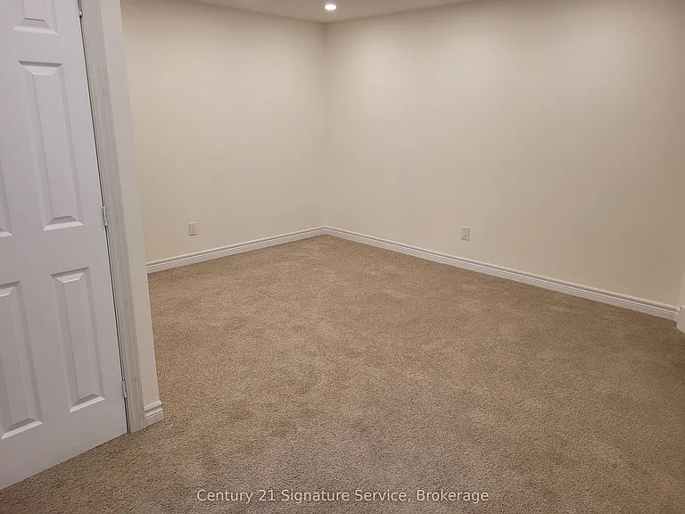 31 Maryann Ln #BASEMENT — Photo 18