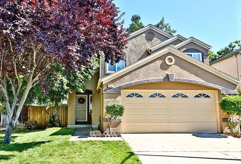 125 Pheasant Way photo 1