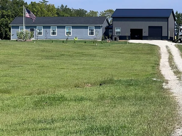 11144 Dingess Rd, Circleville, OH 43113