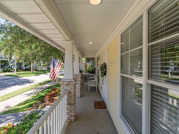 3rd image of 972 Saltwater Cir