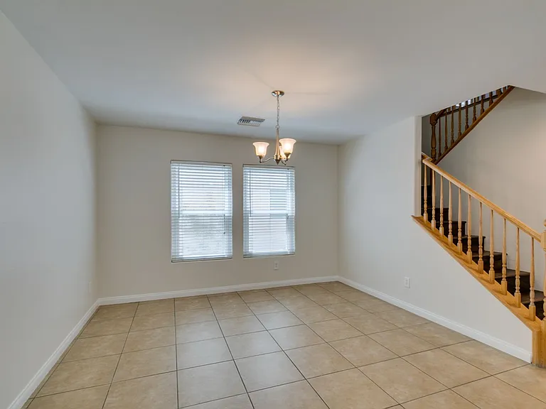 8660 Painted Horseshoe St — Photo 15