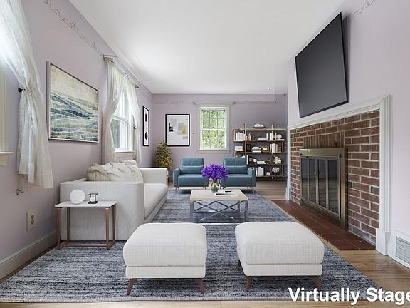 4th image of 147 Essex St