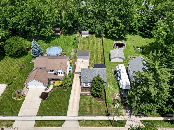 321 Waverly St, Berea, OH 44017