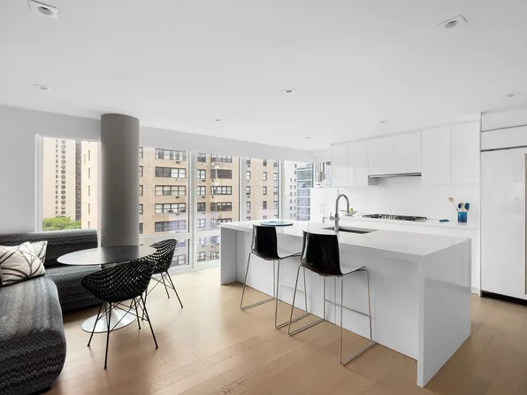 1355 1st Avenue image 4 of 13