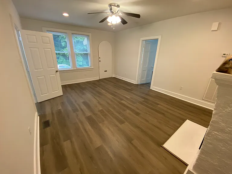 2722 Clifton Ave — Photo 4