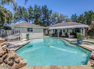 4002 Thistlewood Dr, Pasadena, TX 77504