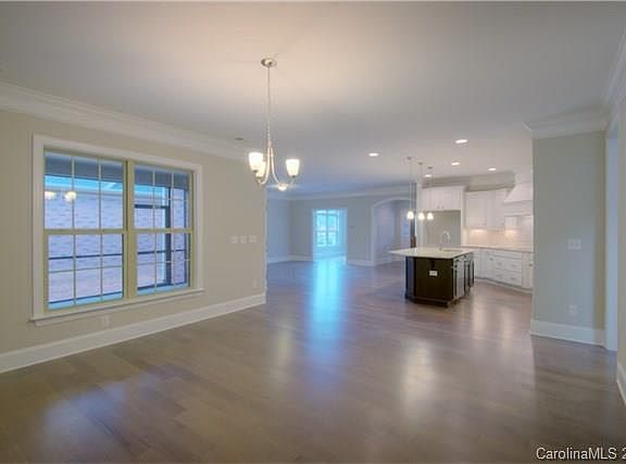 5th image of 212 Wrenfield Mill Pl