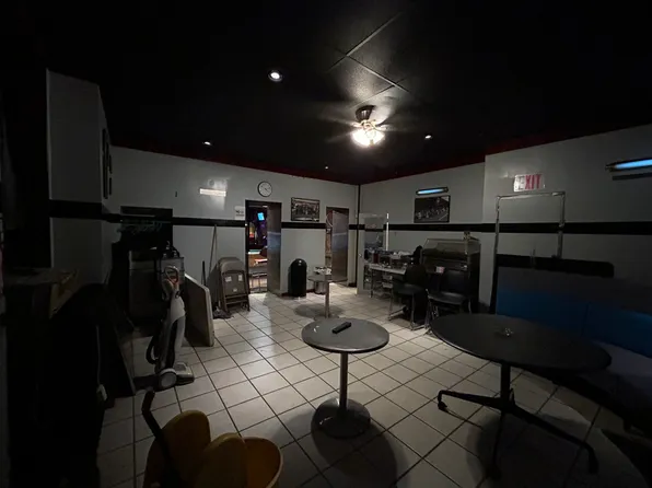 4424 Third Avenue image 19 of 33