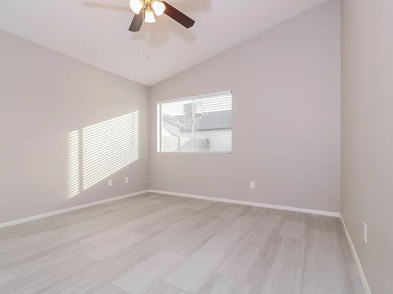 17909 N 88th Dr — Photo 9