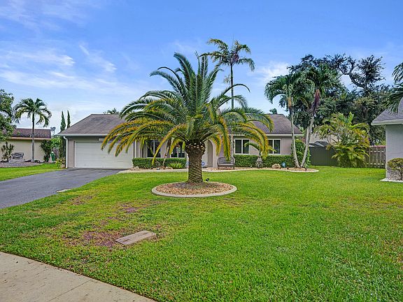 2nd image of 10141 SW 49th Court