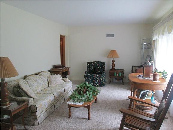 4th image of 1455 Kate Shelley Dr