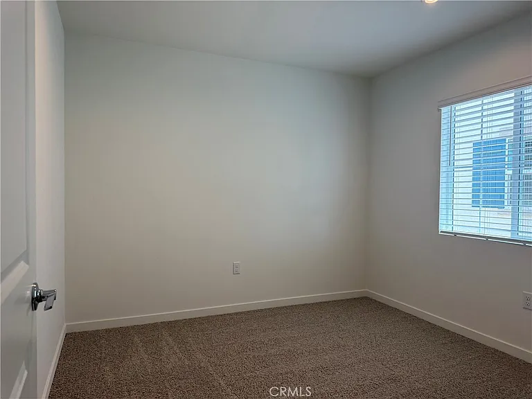 6331 Sierra Vista Ln — Photo 16