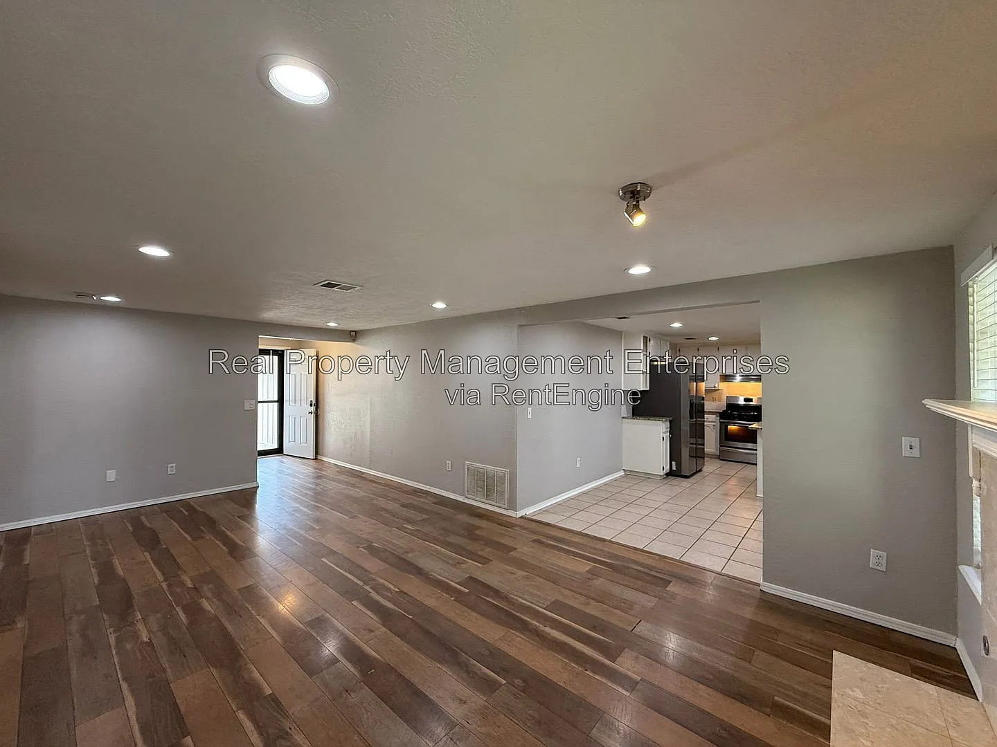 4 bed, 3.0 bath, 1533 sqft, $1,699 — Photo 3