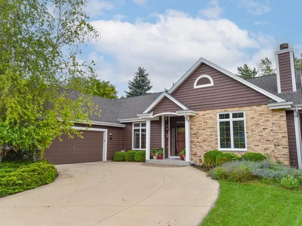 W71N428 Mulberry AVENUE, Cedarburg, WI 53012
