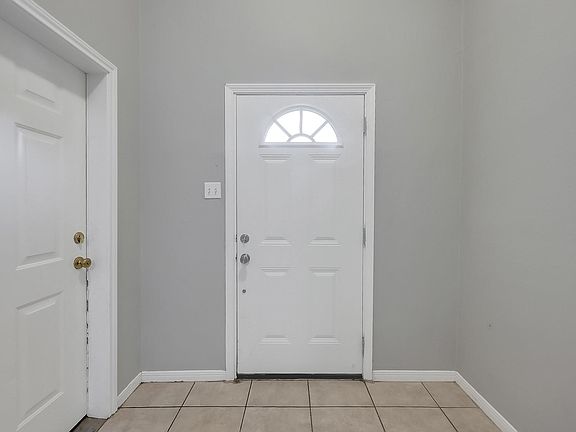 5th image of 167 Binnacle Ct #A