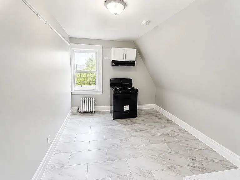 2 bed, $1,695 — Photo 4