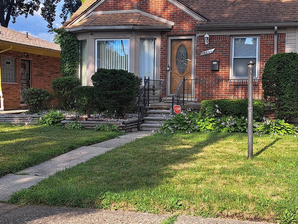 2nd image of 18066 Strathmoor St