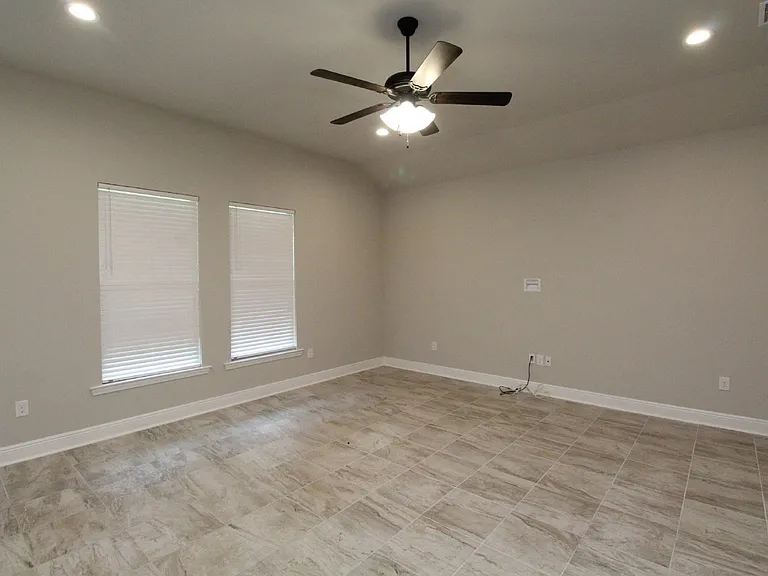 8480 Beech Tree Rd — Photo 2