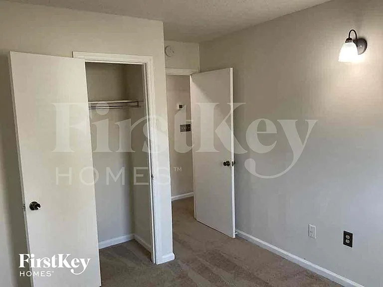 7938 Lindfield Ct — Photo 11