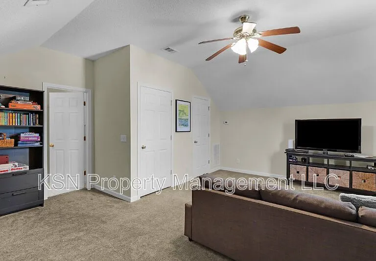 121 Tappan Zee Dr — Photo 19