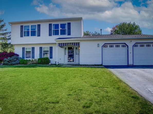 128 Starlight Road, Howell, NJ 07731