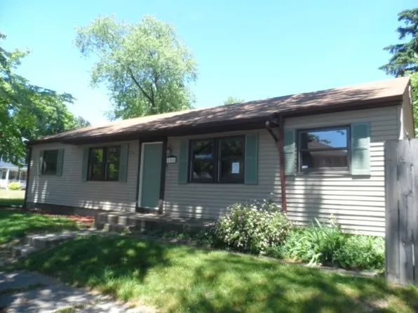 805 E Fox St, South Bend, IN 46613