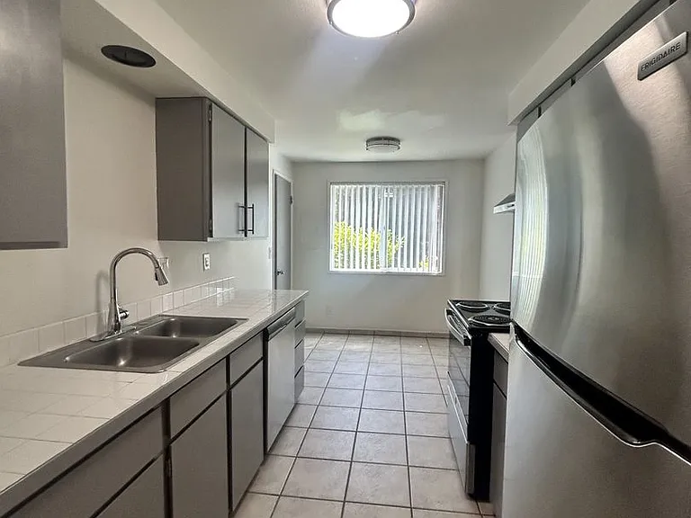 3707 Sunset Way — Photo 2