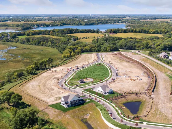 6336 Bluebell Ln, Chaska, MN 55318