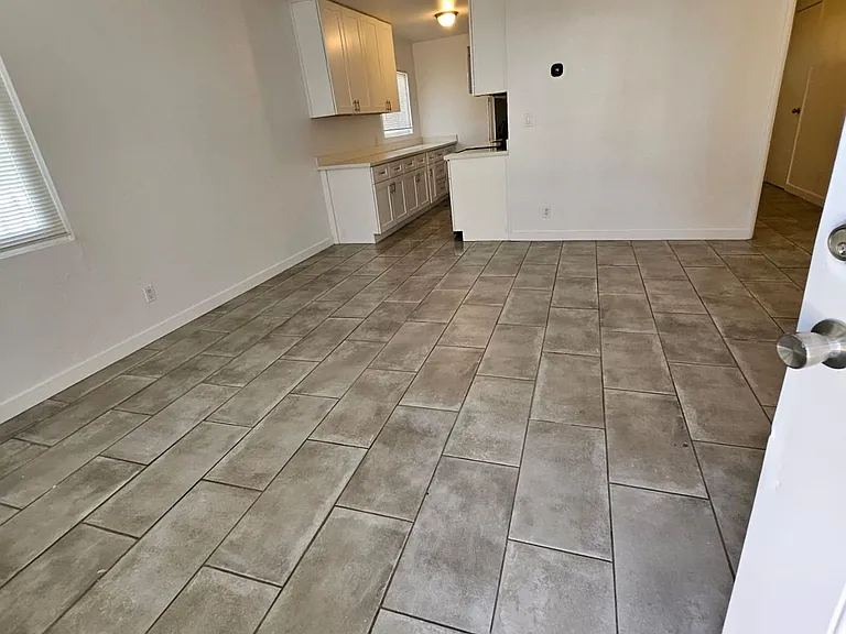 1422 S Casino Center Blvd — Photo 6