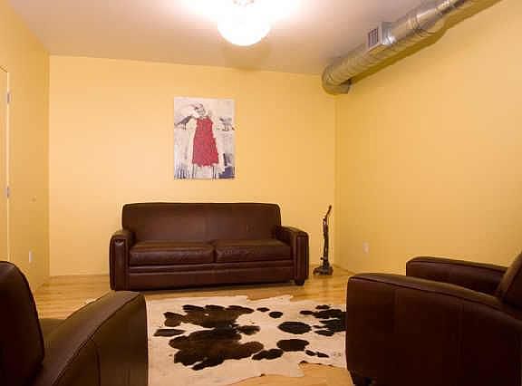 4th image of 1005 S Shepherd Dr APT 606