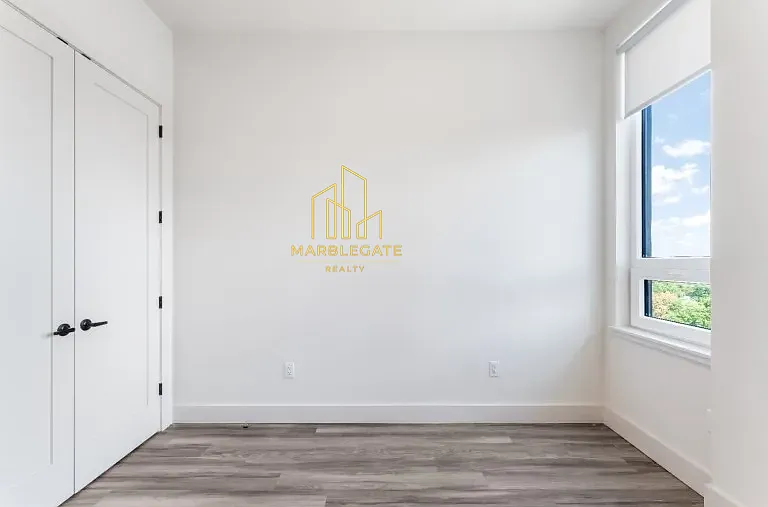55-56 Washington St #77H — Photo 10