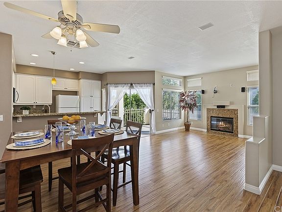 4th image of 908 S Country Glen Way