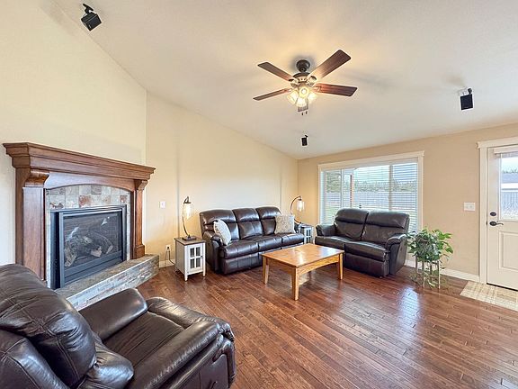 5th image of 196 Marsh Hawk Ln