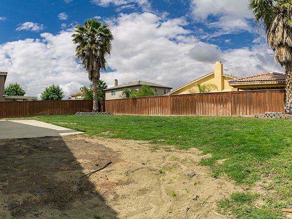 5th image of 1367 Sherman Ct
