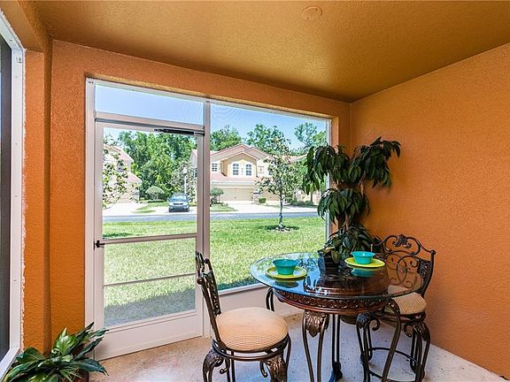 4th image of 121 Canterbury Bell Dr