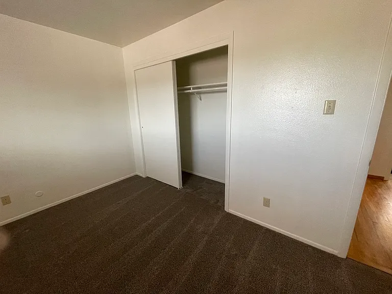 950 S Sweetwater Dr #950 — Photo 17
