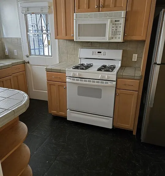 1338 S Dunsmuir Ave #1338 — Photo 9