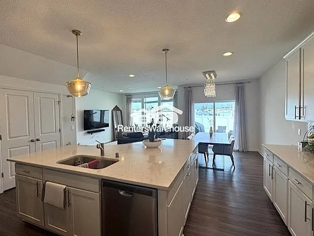 7216 Walnut Grove Ln N — Photo 13