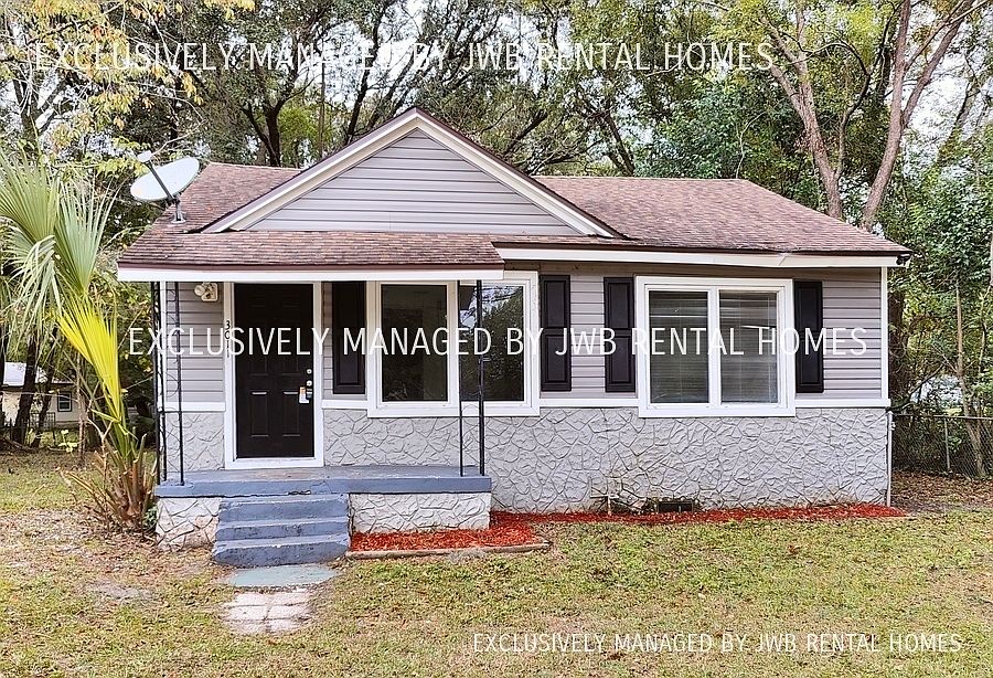 1st image of 3011 W 1st St